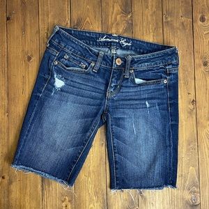 American Eagle Outfitters size 0 dark wash distressed denim shorts